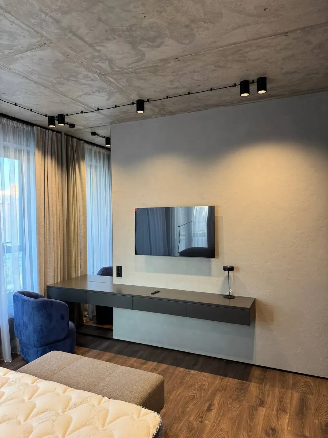 Косметический ремонт прихожей